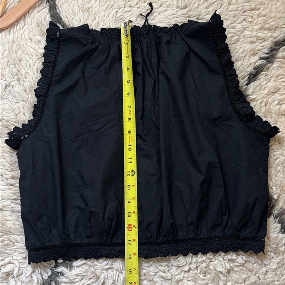 Doen Black Sleeveless Top - Picture 15 of 17